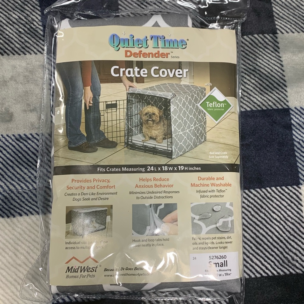 NWT Defender Series pet crate cover, size S
